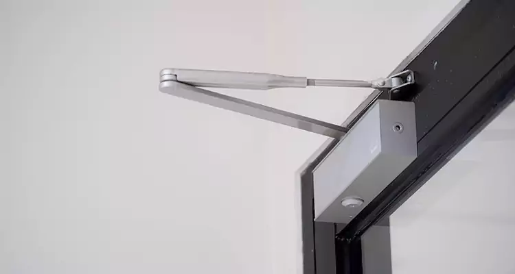 Screen Door Closer Repair in Sunny Isles Beach, FL