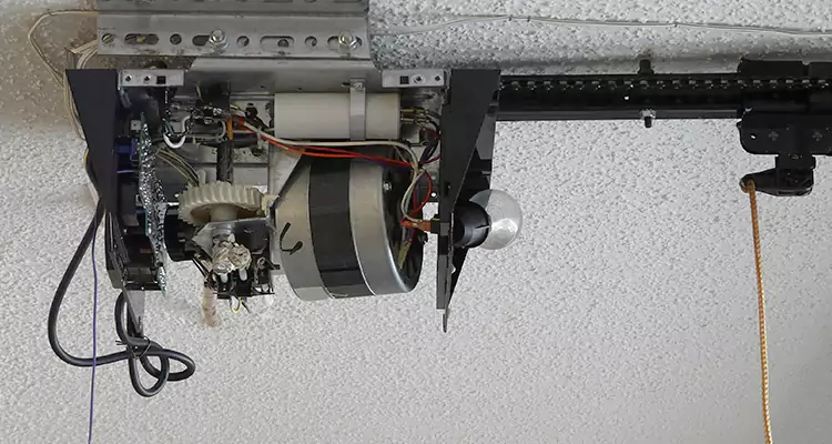 Emergency Garage Door Opener Repair in Sunny Isles Beach, FL