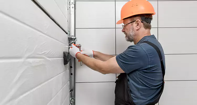 Emergency Garage Door Repair in Sunny Isles Beach, FL