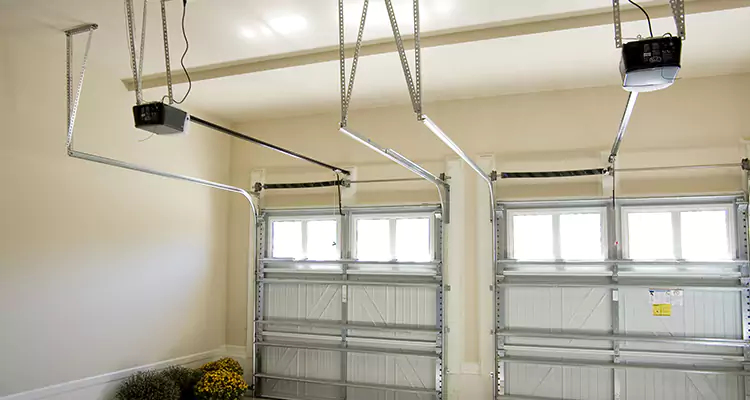 Residential Emergency Garage Door Repair in Sunny Isles Beach, FL