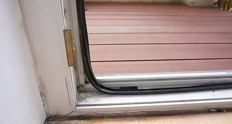 Why Choose Us for Leaking Sliding Glass Door Repair in Sunny Isles Beach, FL?