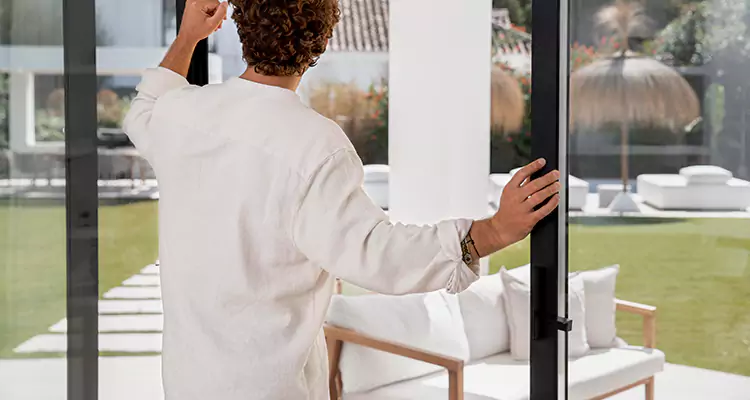 Sliding Screen Door Maintenance for Closing Issues in Sunny Isles Beach, FL