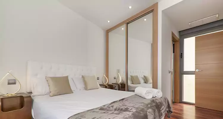 Sliding Wardrobe Door Mirror Replacement in Sunny Isles Beach, FL